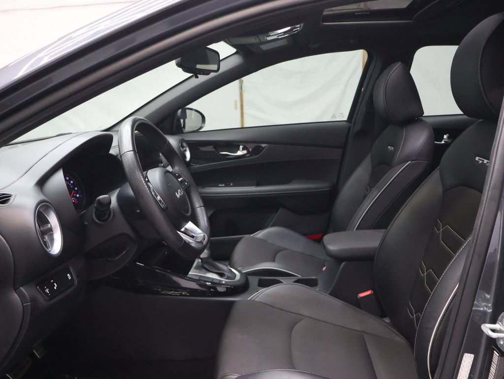 Used 2024 Kia Forte GT-Line w/ GT-Line Premium Package FWD image 16