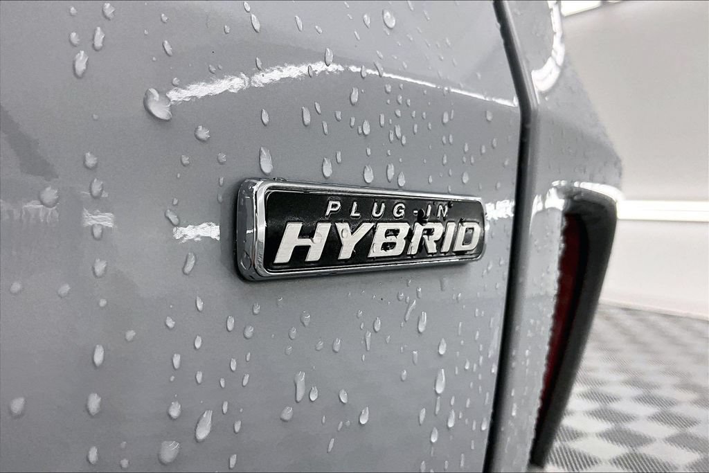 Certified 2025 Ford Escape SE FWD image 8