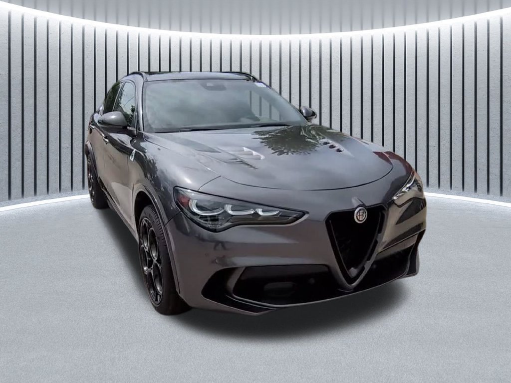 Used 2024 Alfa Romeo Stelvio Quadrifoglio AWD/4WD image 19