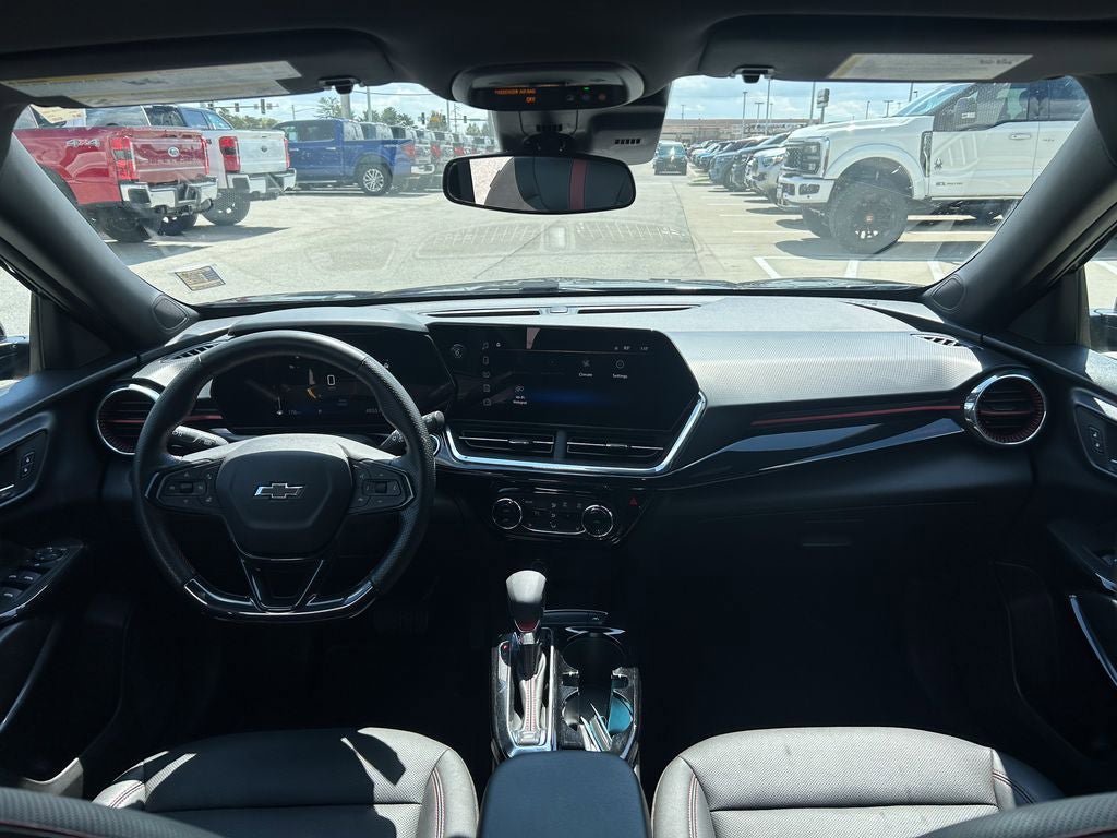 Used 2024 Chevrolet Trax RS w/ Driver Confidence Package FWD image 30