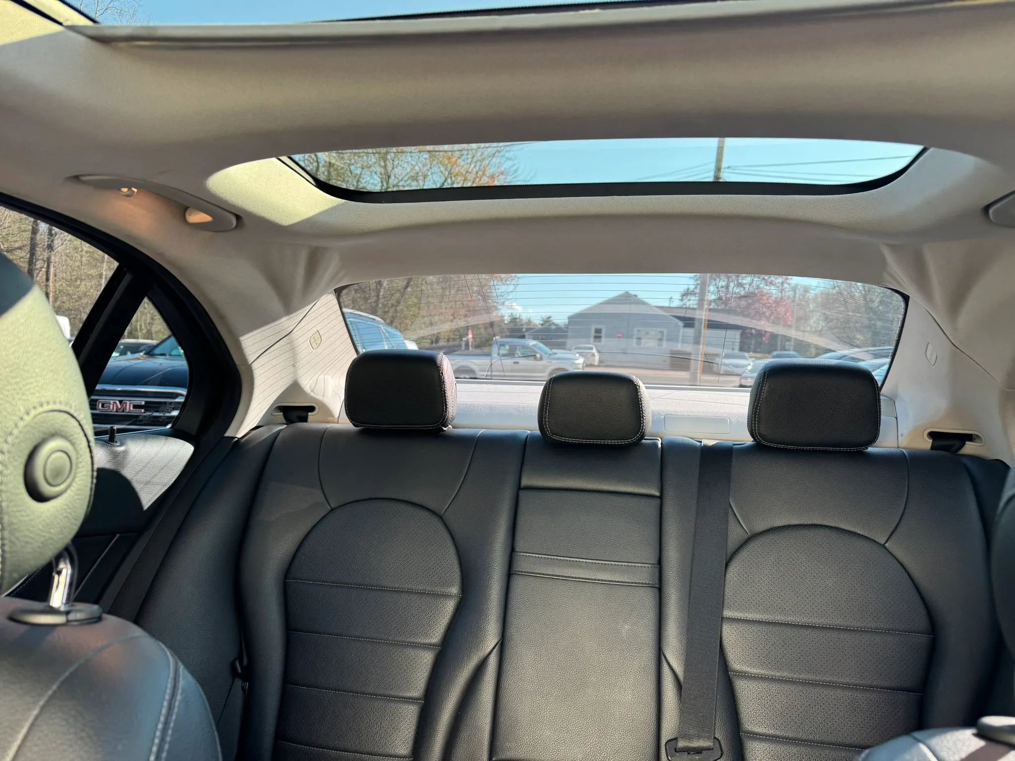 Used 2015 Mercedes-Benz C 300 4MATIC Sedan image 23