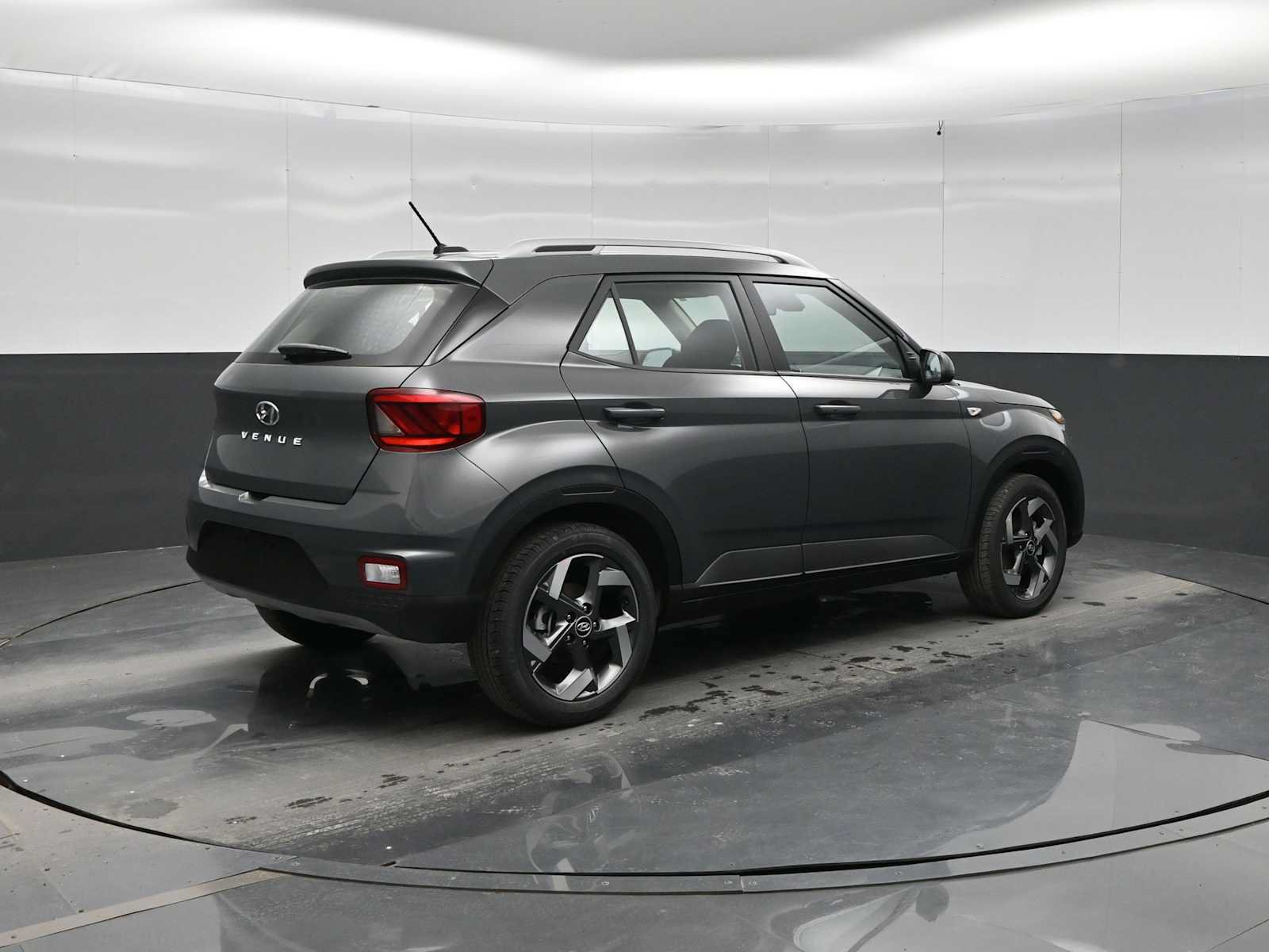 New 2026 Hyundai Venue SEL FWD image 7