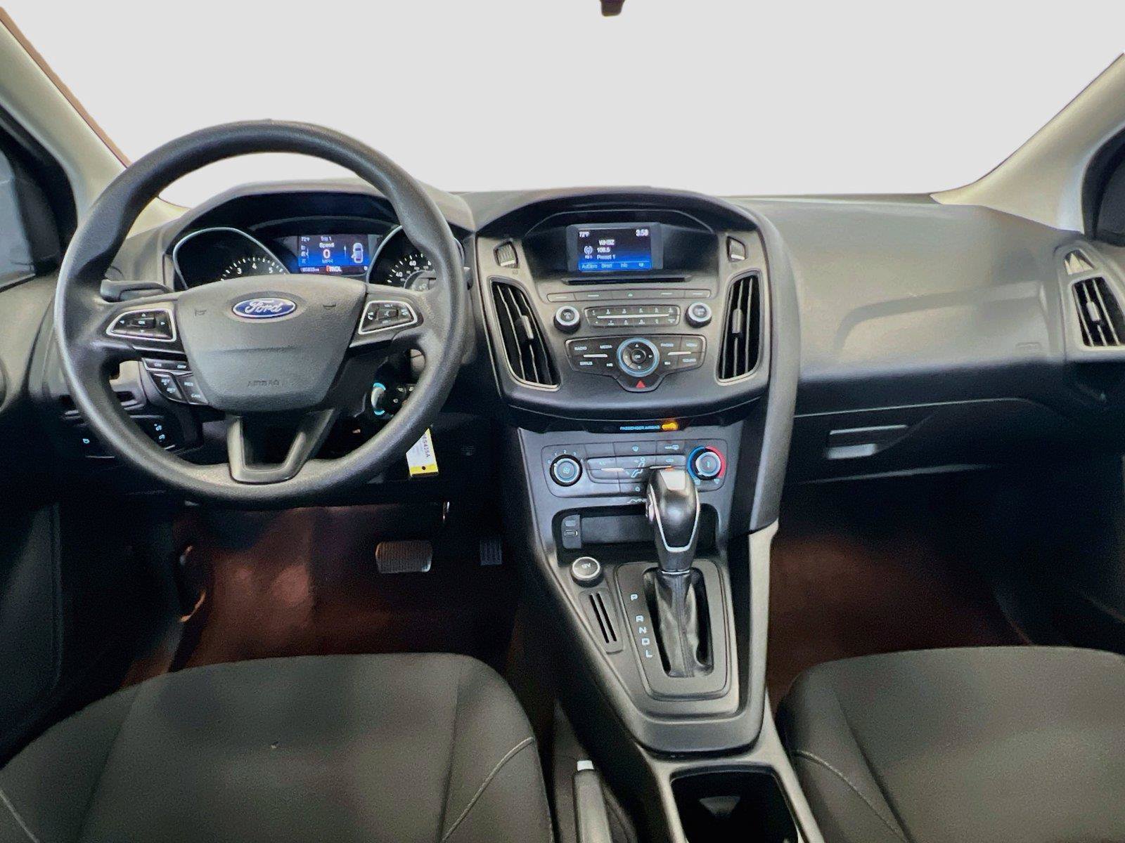 Used 2016 Ford Focus SE FWD image 29