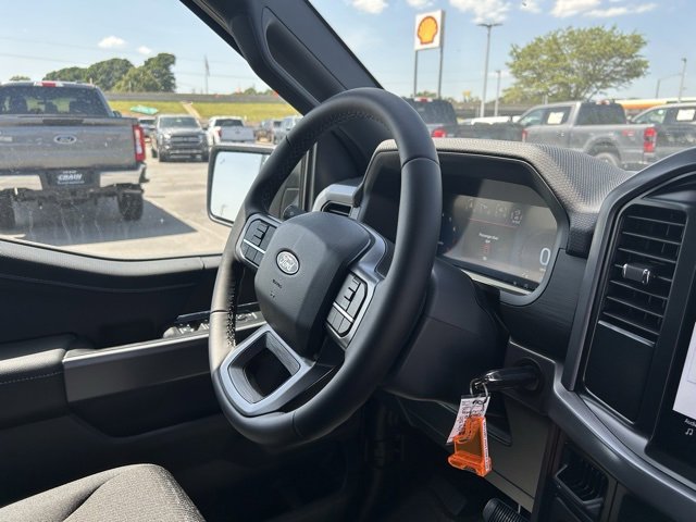 New 2025 Ford F150 XLT w/ Equipment Group 301A Standard image 35