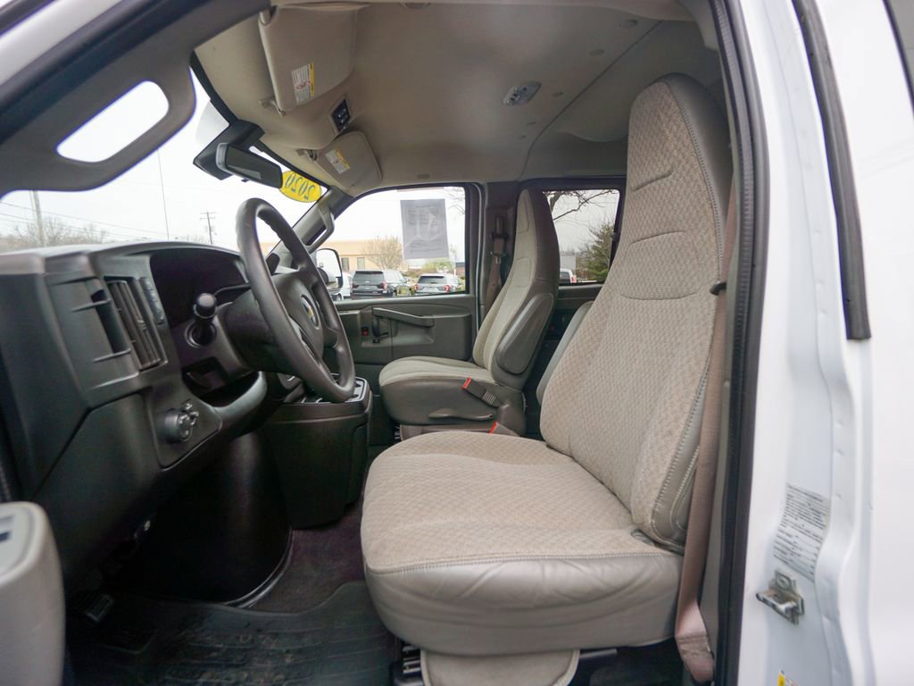 Used 2020 Chevrolet Express 3500 LT w/ LT Preferred Equipment Group image 10