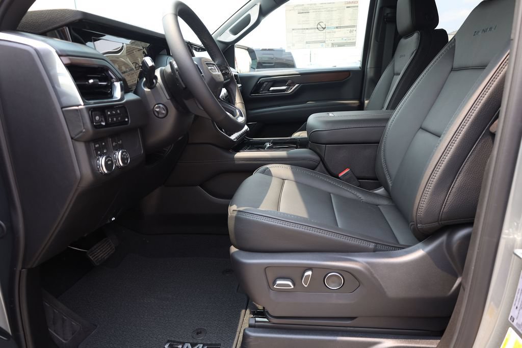 New 2026 GMC Yukon XL Denali AWD/4WD image 11