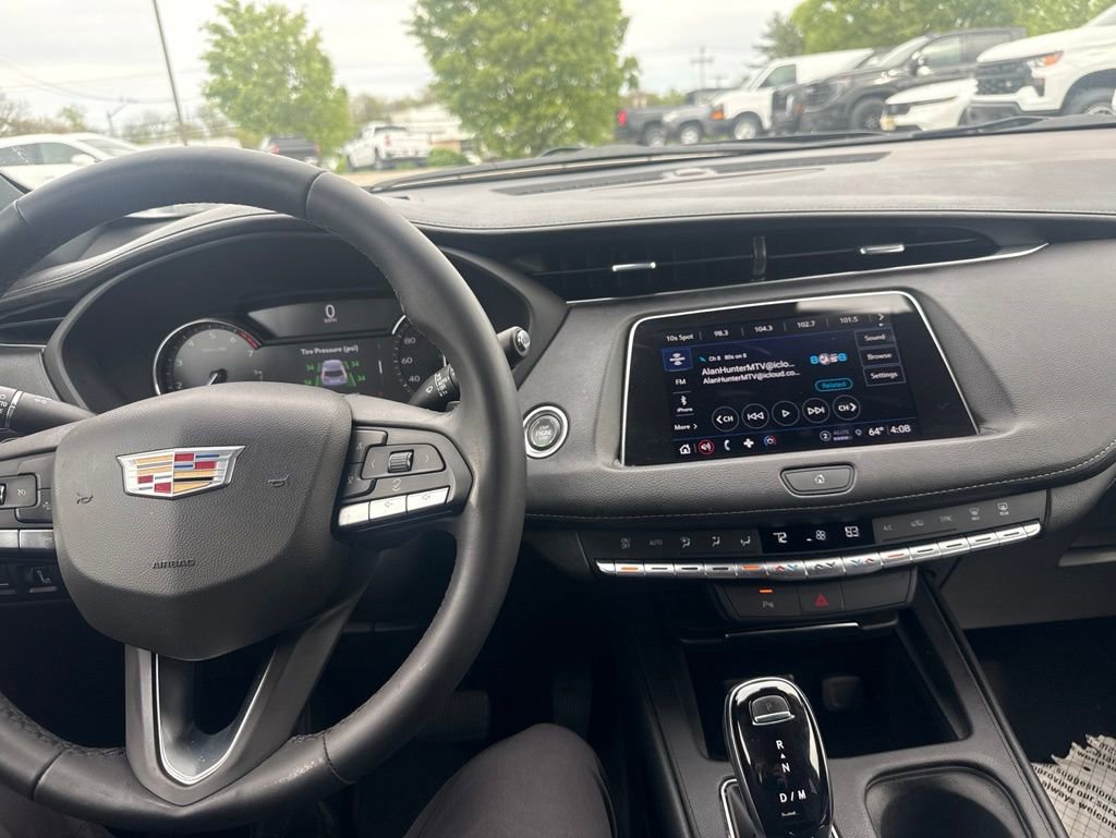 Used 2022 Cadillac XT4 Premium Luxury w/ Safety Alert Package AWD/4WD image 18