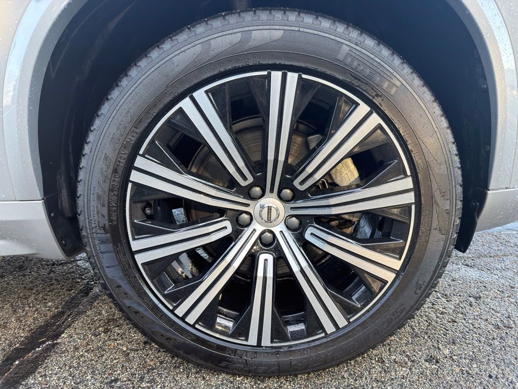Used 2023 Volvo XC90 B6 Plus w/ Protection Package Premier image 9