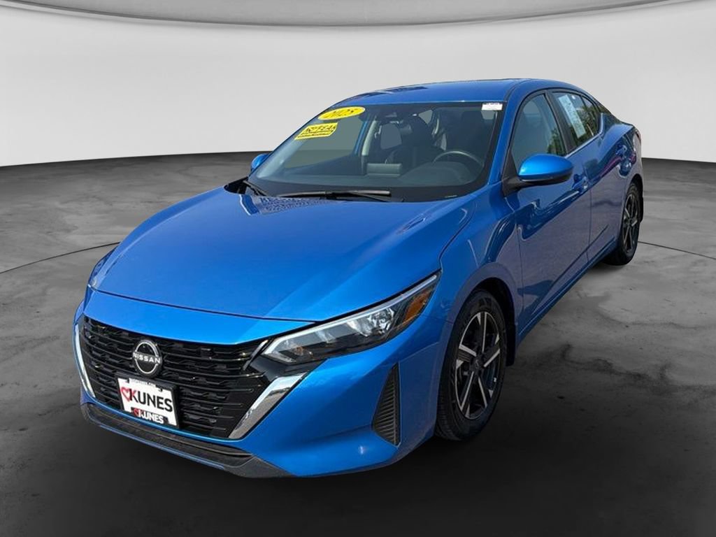 Used 2025 Nissan Sentra SV FWD image 4