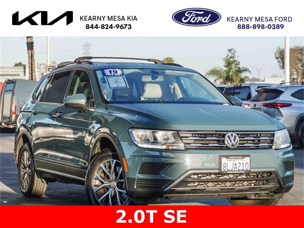 Used 2019 Volkswagen Tiguan SE w/ Panoramic Sunroof Package image 1