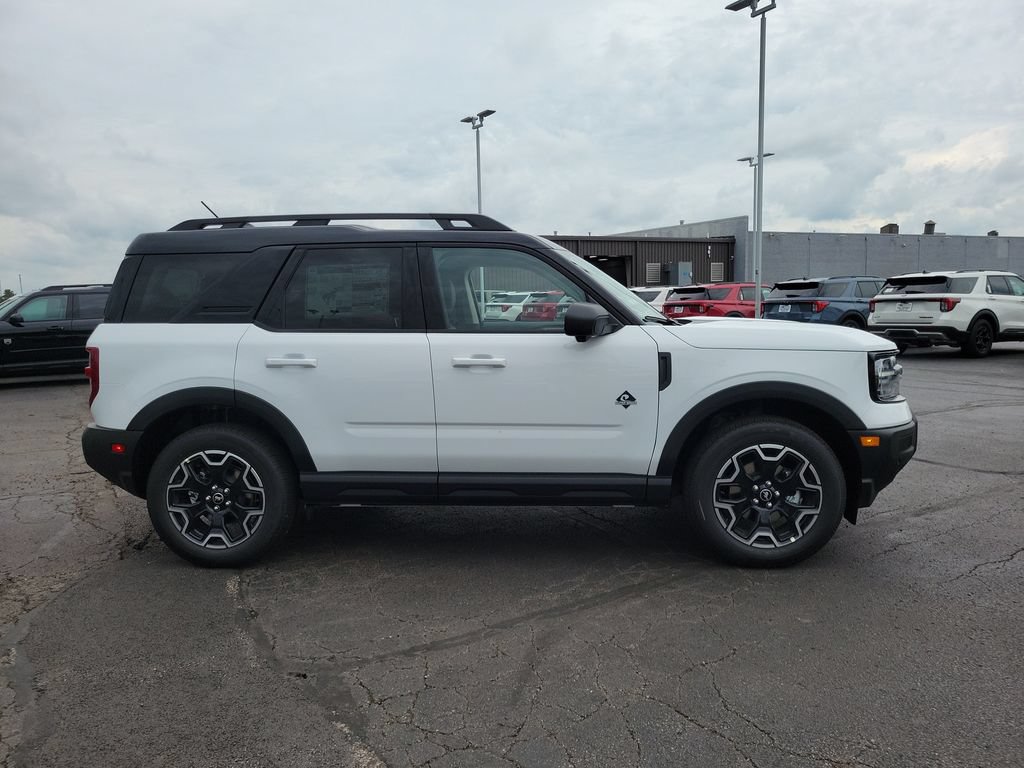 New 2026 Ford Bronco Sport Outer Banks w/ Outer Banks Tech Package+ AWD/4WD image 3