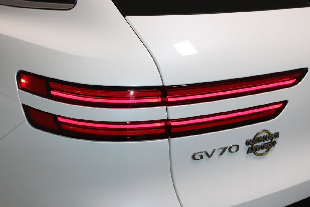 Used 2025 Genesis GV70 2.5T AWD/4WD image 53