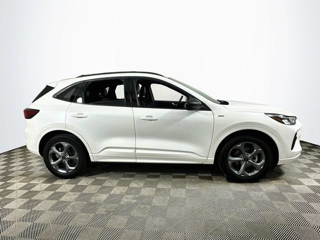 Used 2024 Ford Escape ST-Line FWD image 2