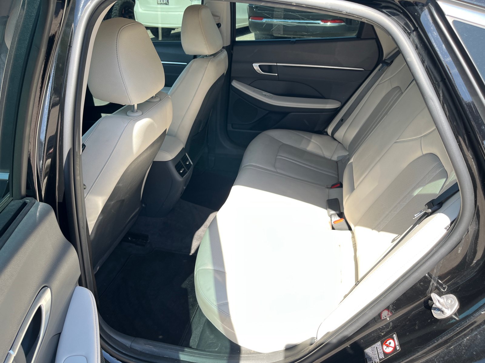 Used 2023 Hyundai Sonata Limited w/ Cargo Package FWD image 28