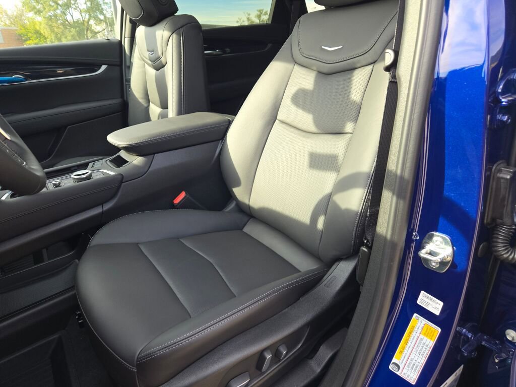 New 2025 Cadillac XT5 Premium Luxury w/ LPO, Floor Liner Package FWD image 27