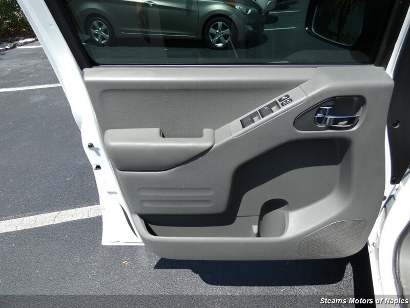 Used 2016 Nissan Frontier SV AWD/4WD image 39