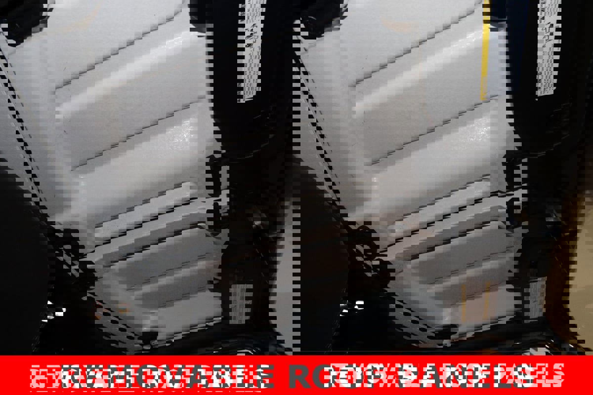 Used 2022 Jeep Wrangler Unlimited Sahara w/ Cold Weather Group image 15