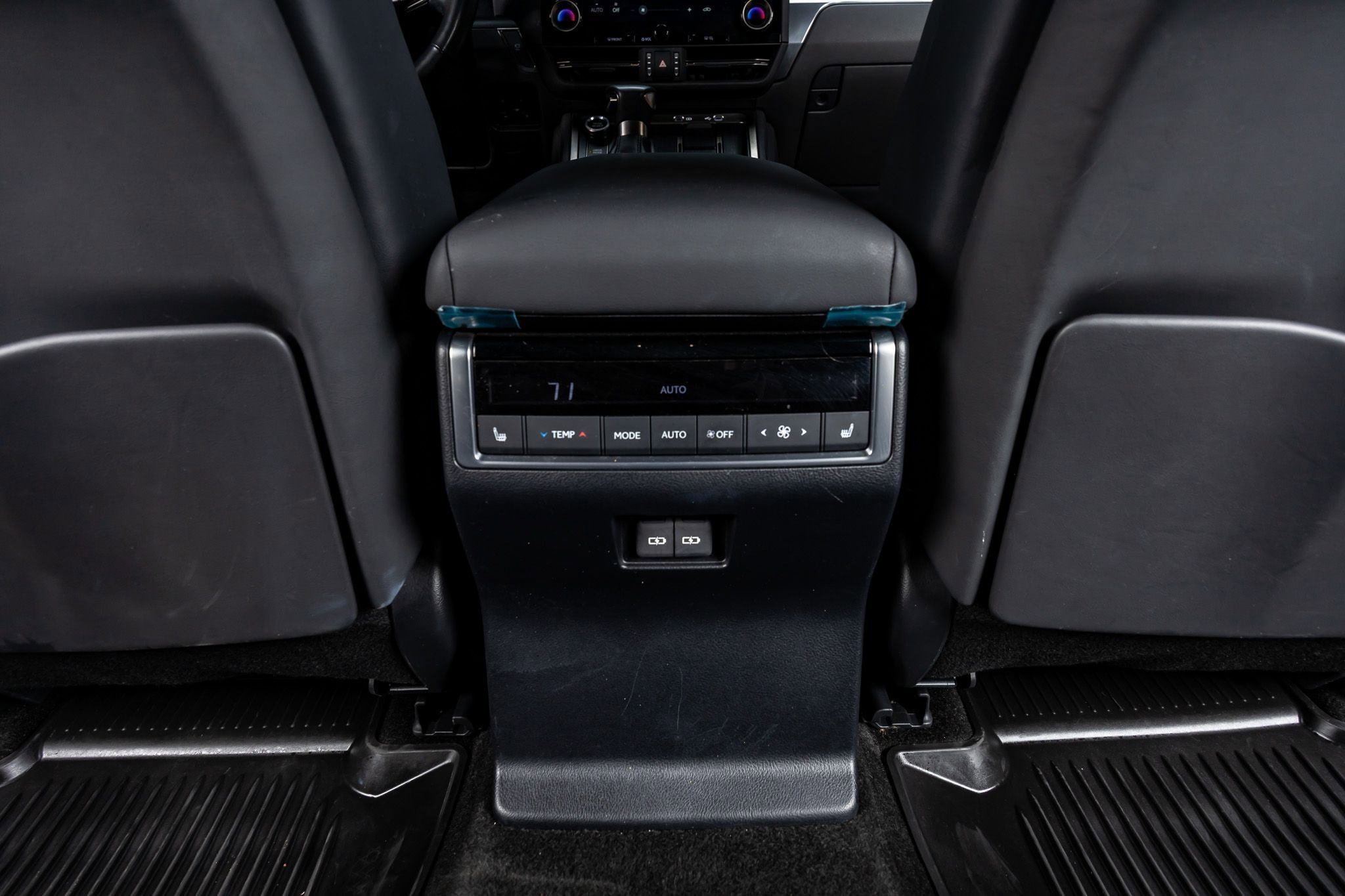 Used 2024 Lexus GX 550 w/ Accessory Package (2T) AWD/4WD image 31