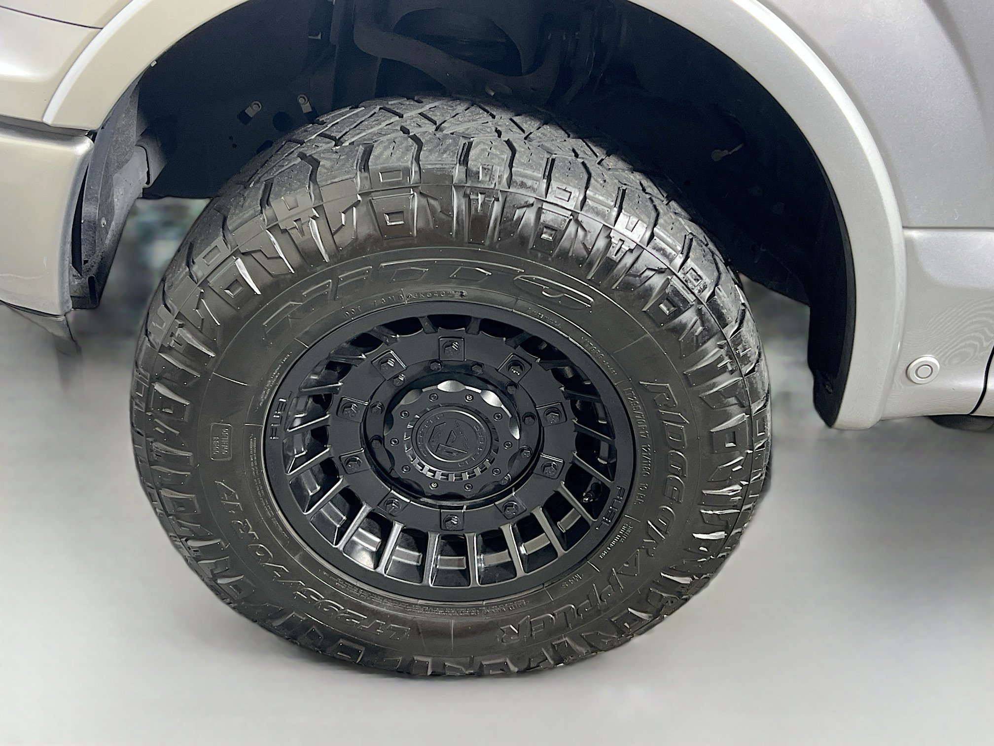 Used 2020 Ford F150 Platinum w/ Equipment Group 701A Luxury image 13