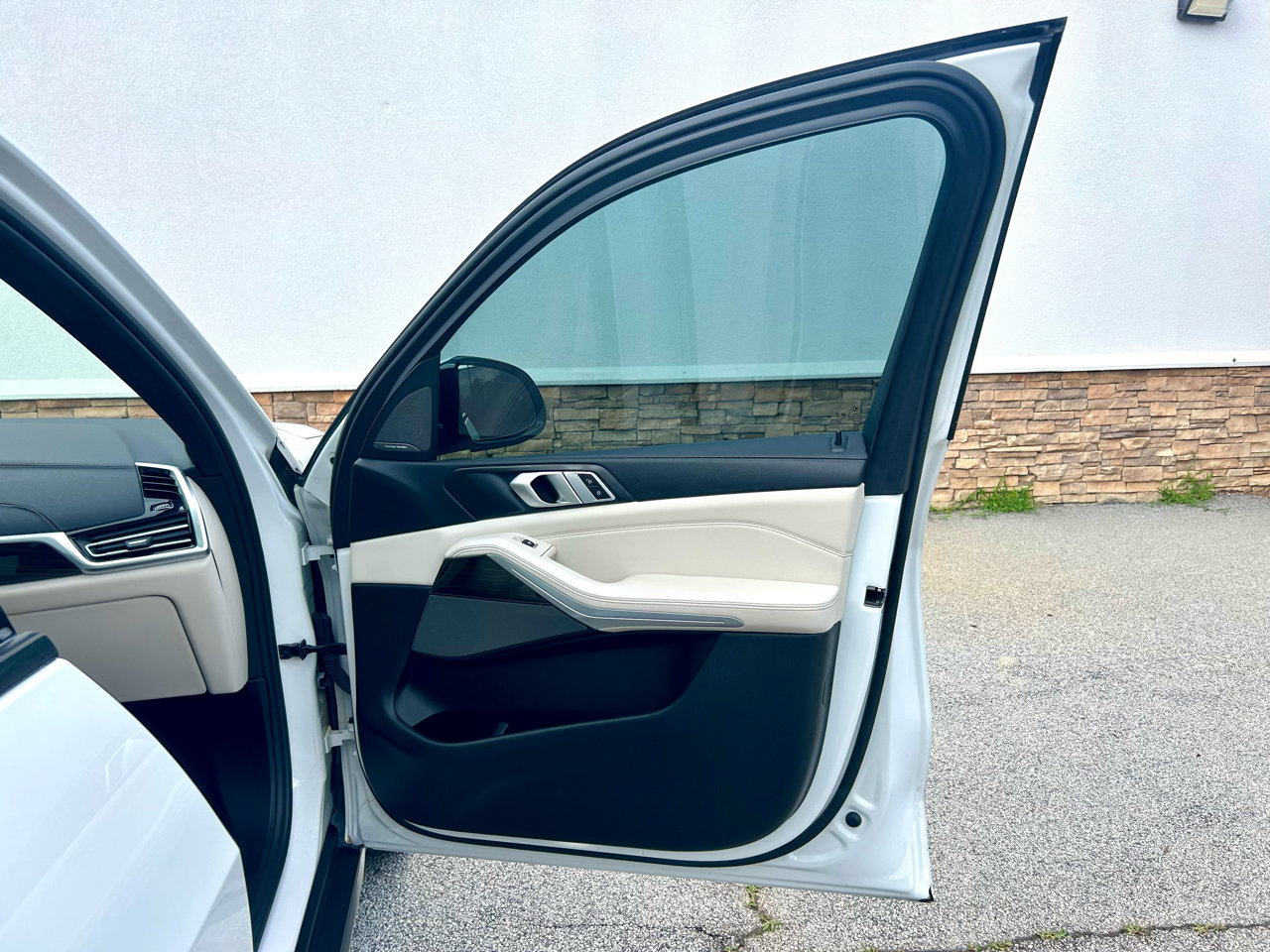 Used 2019 BMW X5 xDrive40i w/ Premium Package 2 image 20