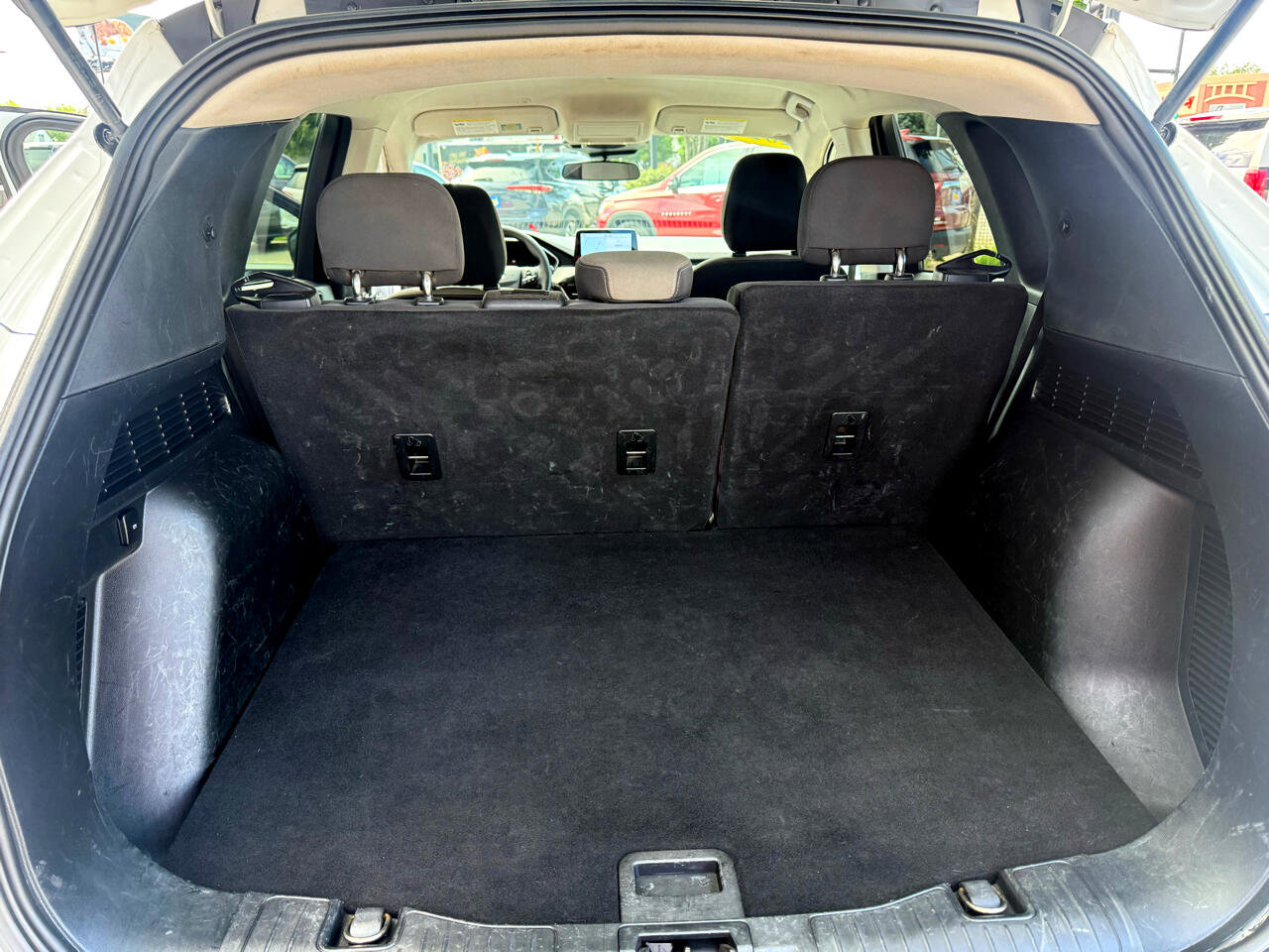 Used 2021 Ford Escape SE image 18