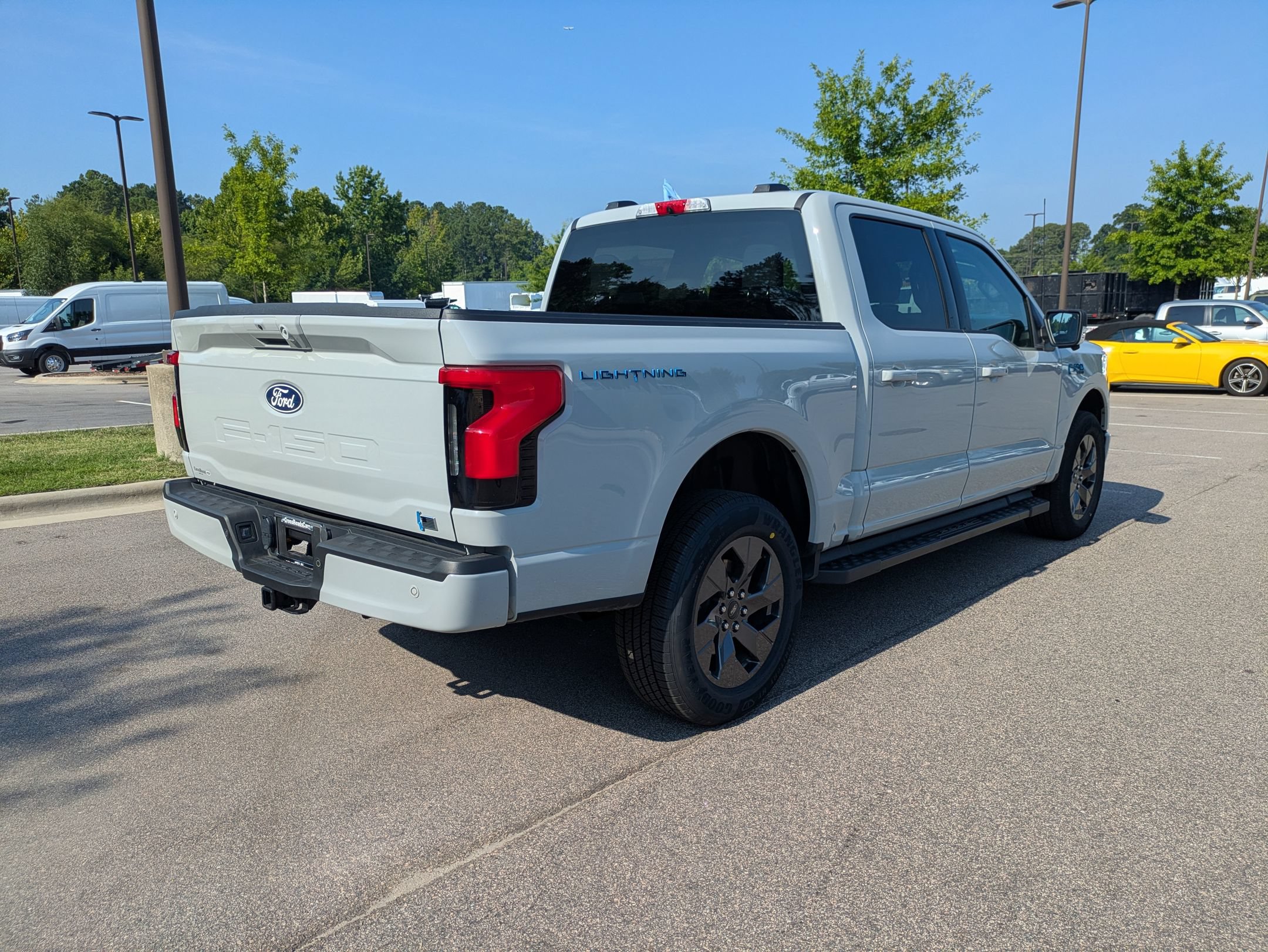 Certified 2024 Ford F150 Lightning Flash AWD/4WD image 4