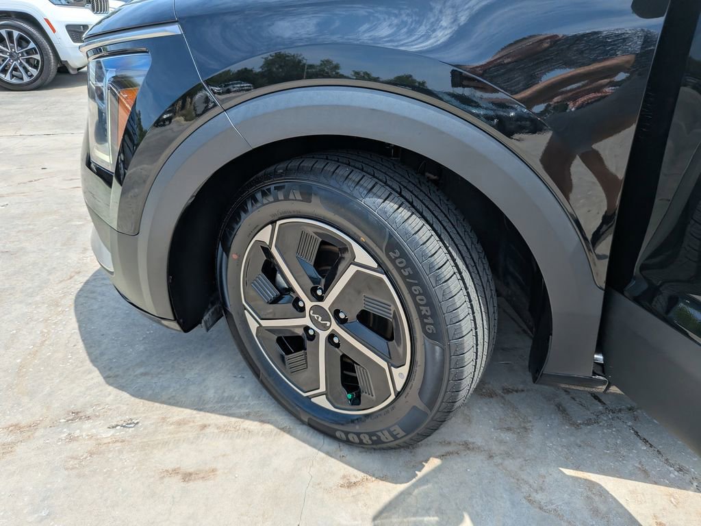 Certified 2024 Kia Niro EX FWD image 36