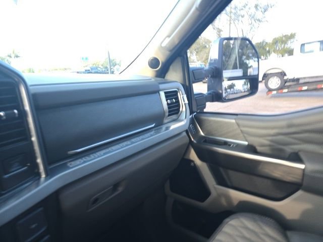 Certified 2026 Ford F350 Platinum w/ Platinum Plus Package image 18