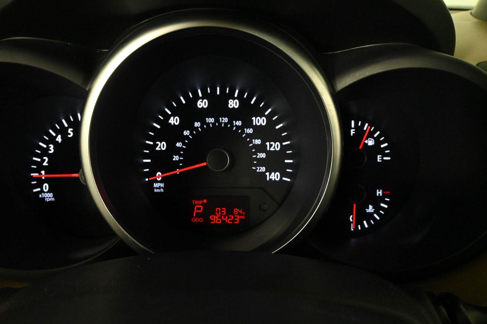 Used 2013 Kia Soul ! w/ Premium Pkg FWD image 25