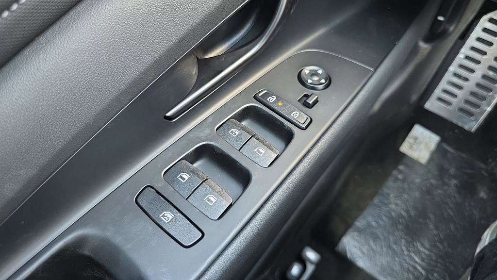 New 2026 Hyundai Elantra Sport FWD image 15