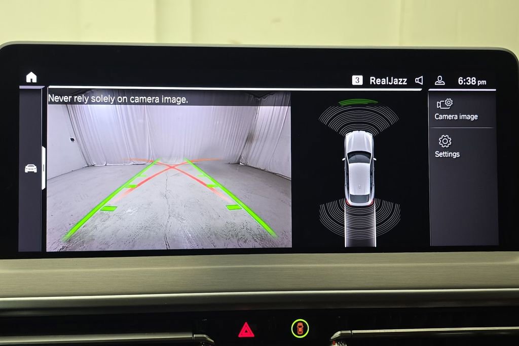 Certified 2025 BMW X4 xDrive30i w/ Premium Package image 18