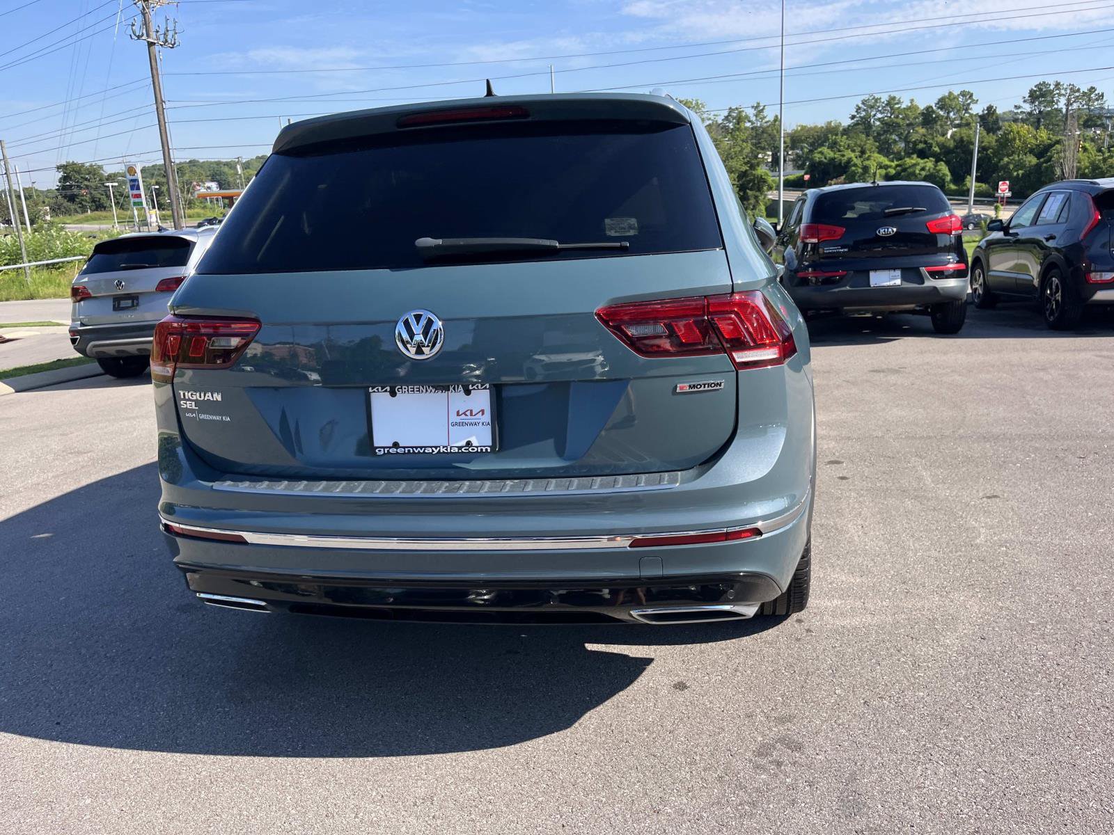 Used 2020 Volkswagen Tiguan SEL Premium R-Line AWD/4WD image 4