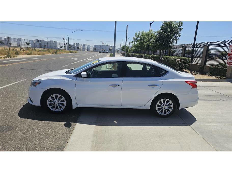 Used 2019 Nissan Sentra SV image 4