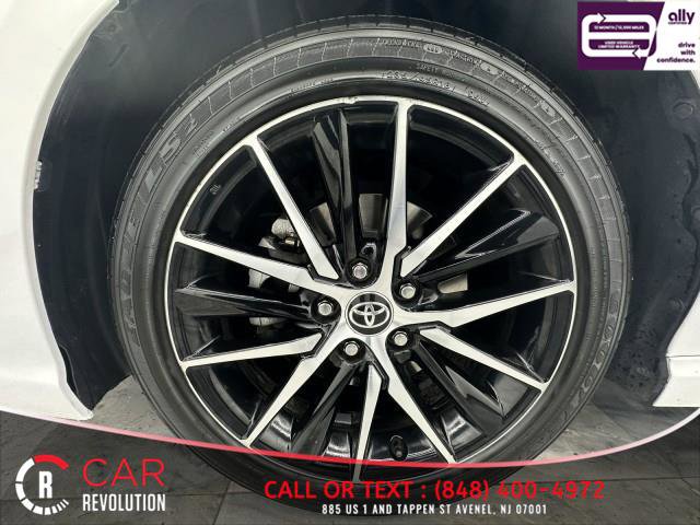 Used 2022 Toyota Camry SE FWD image 11