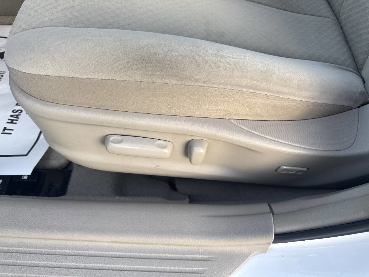 Used 2009 Toyota Camry LE image 17