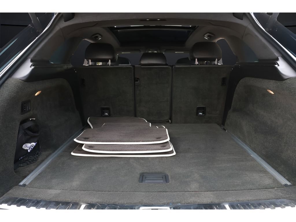 Used 2020 Bentley Bentayga Design Series image 45