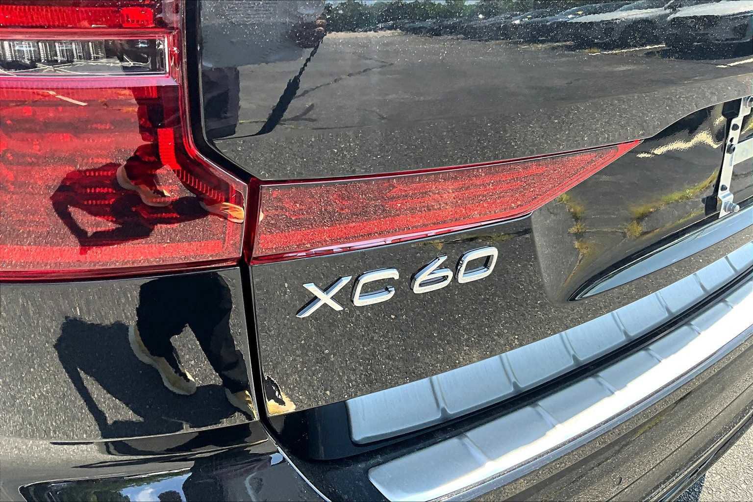 New 2026 Volvo XC60 B5 Ultra w/ Protection Package Premier AWD/4WD image 6