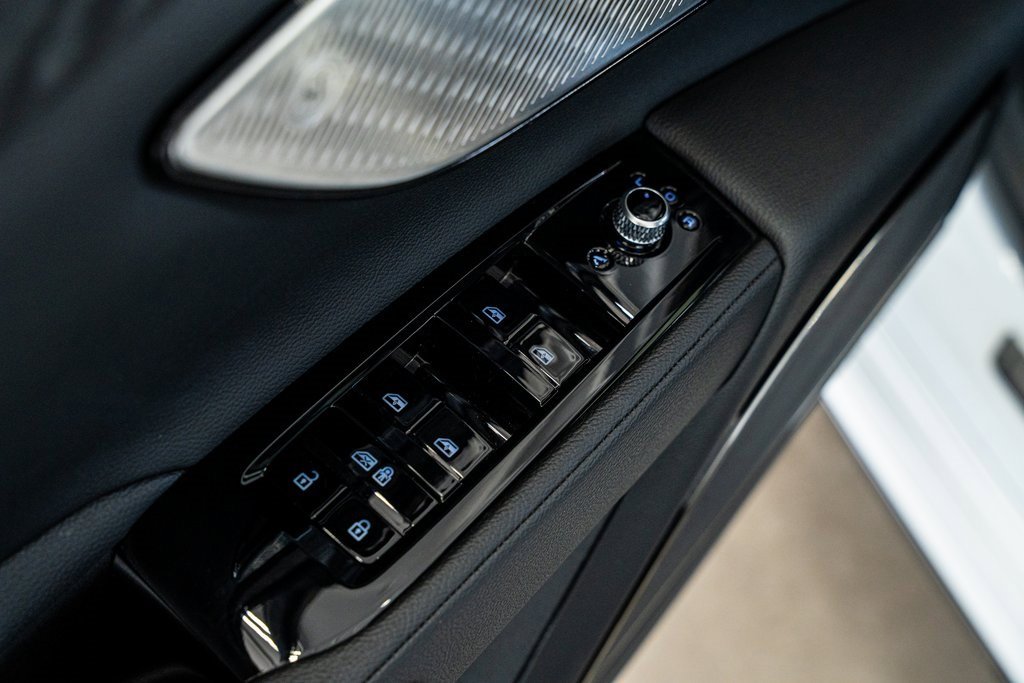 Used 2023 Maserati Grecale Modena image 35