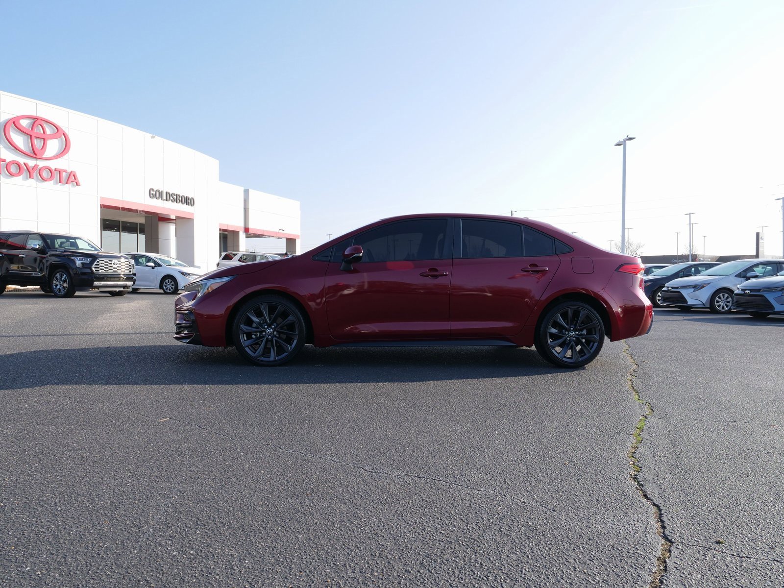 Used 2023 Toyota Corolla SE w/ SE Premium Package image 7