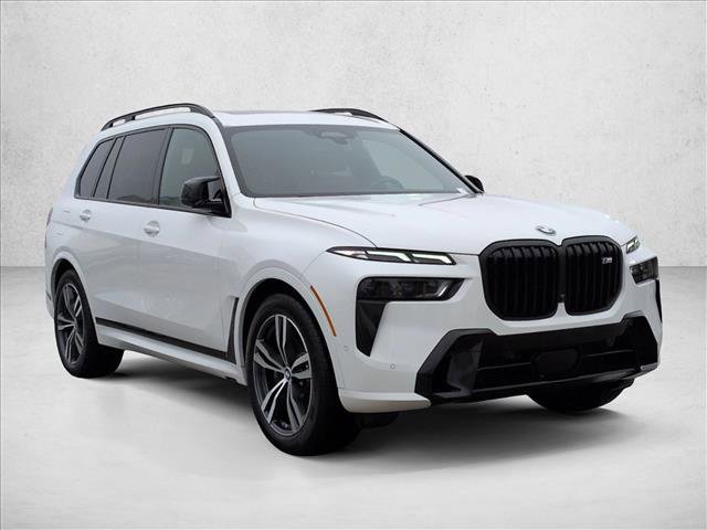 Used 2024 BMW X7 M60i video 3