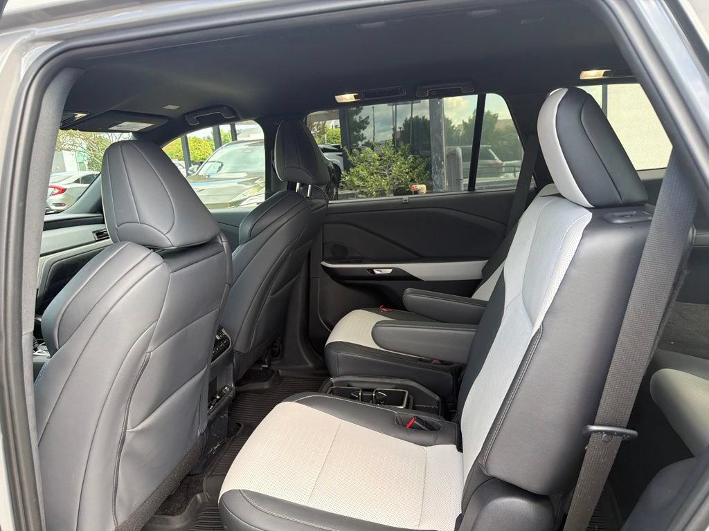 Certified 2026 Lexus TX 500h AWD w/ Technology Package image 18
