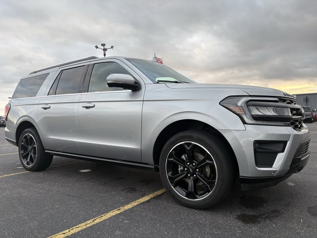 Used 2022 Ford Expedition Max Limited image 36