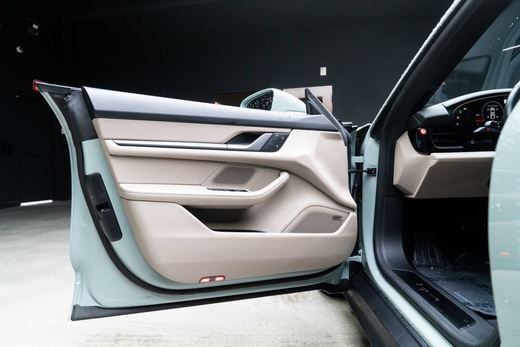 Used 2025 Porsche Taycan RWD image 20