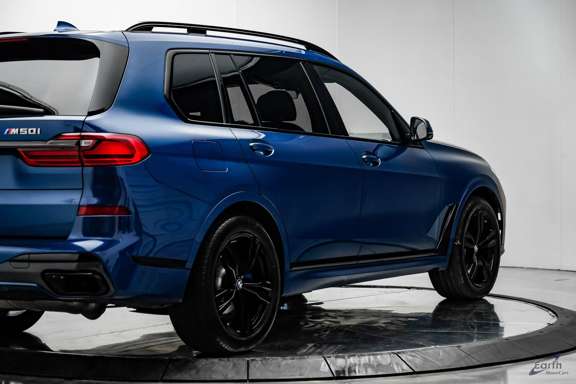 Used 2022 BMW X7 M50i w/ Dynamic Handling Package AWD/4WD image 17