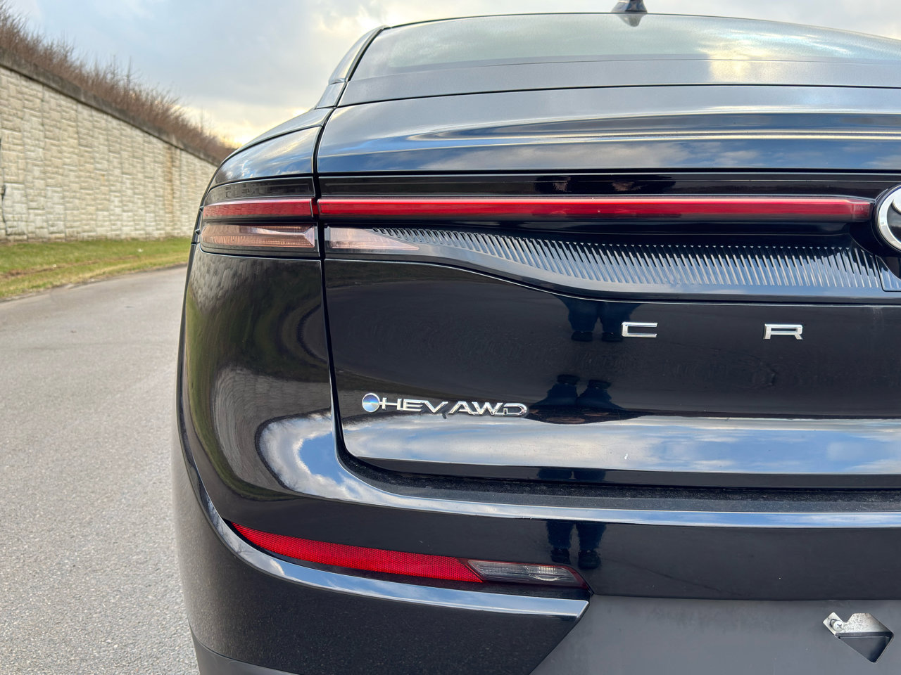 Used 2024 Toyota Crown XLE image 6