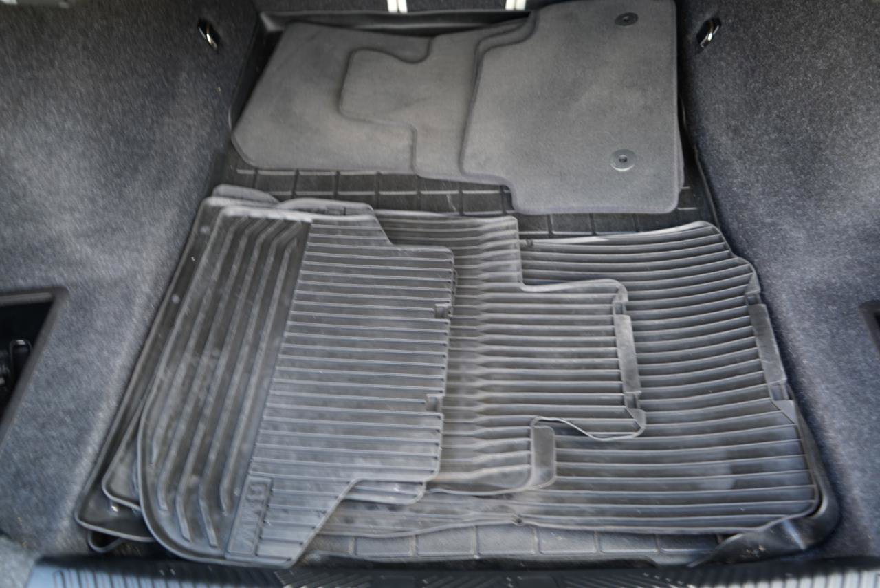 Used 2024 BMW 530i xDrive 530i xDrive Sedan w/ Convenience Package image 52