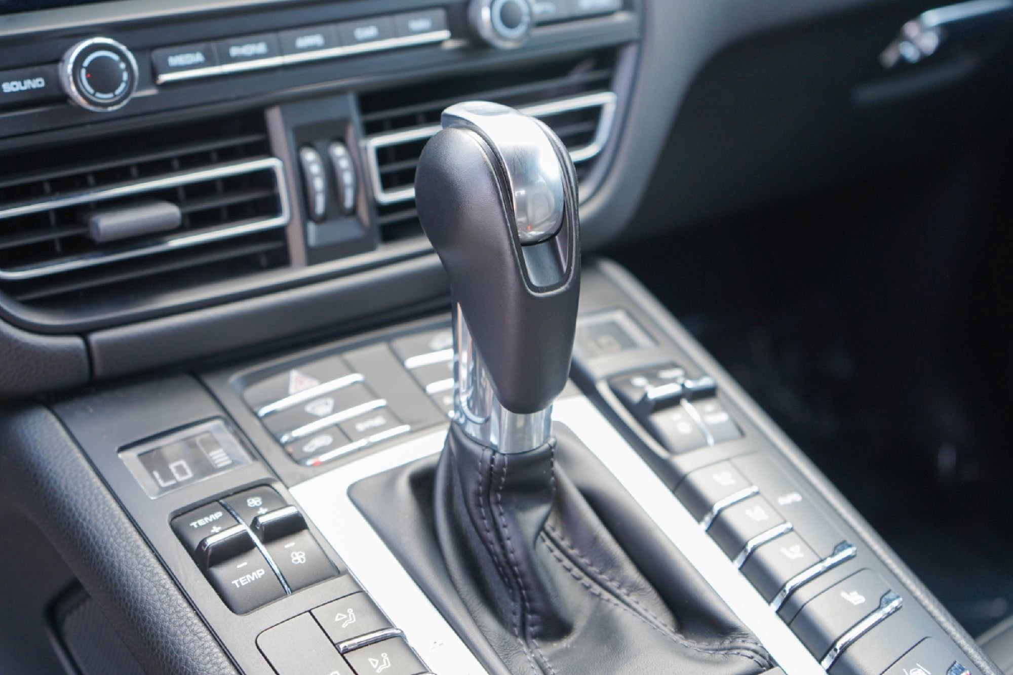 Used 2020 Porsche Macan image 15