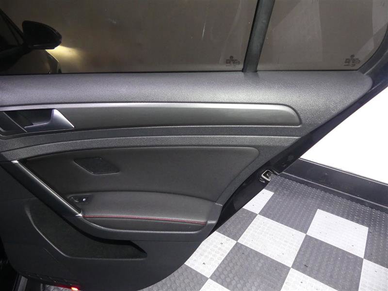 Used 2021 Volkswagen GTI Autobahn FWD image 25