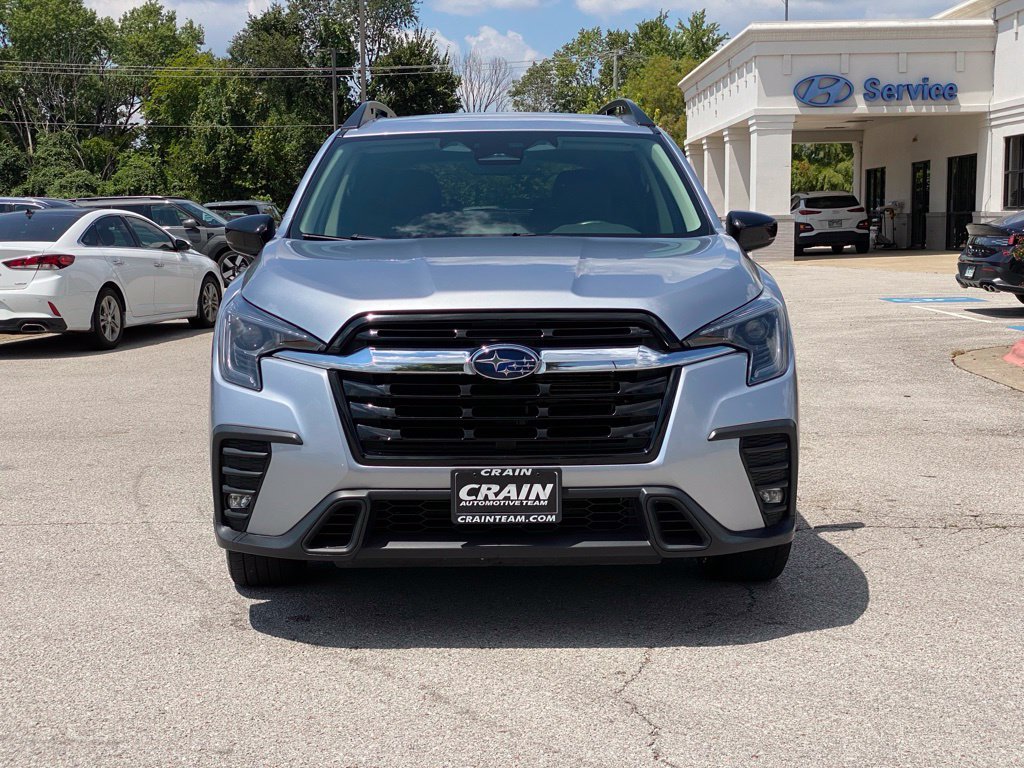 Used 2024 Subaru Ascent Limited AWD/4WD image 2