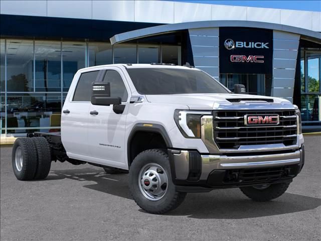 New 2025 GMC Sierra 3500 Pro AWD/4WD image 7